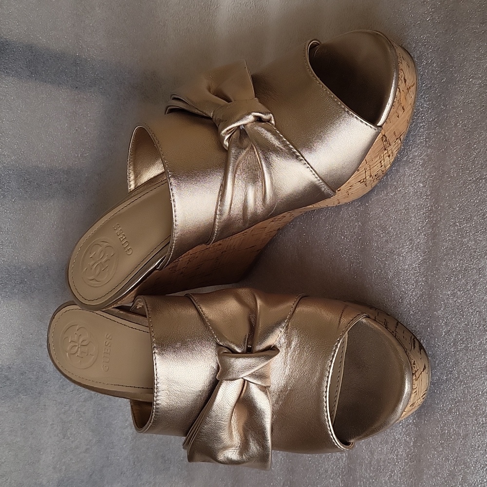 7.5 Guess Gold Platform Sandals